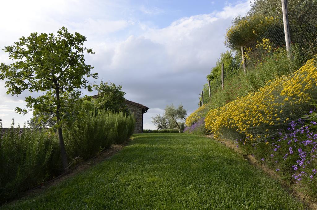 Piccolo Relais Galletto Di Marzo Spa E Relax Solo Per Due Paciano Bagian luar foto