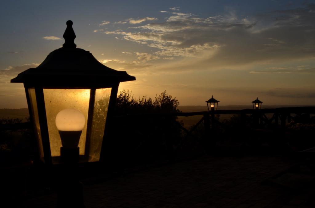 Piccolo Relais Galletto Di Marzo Spa E Relax Solo Per Due Paciano Bagian luar foto