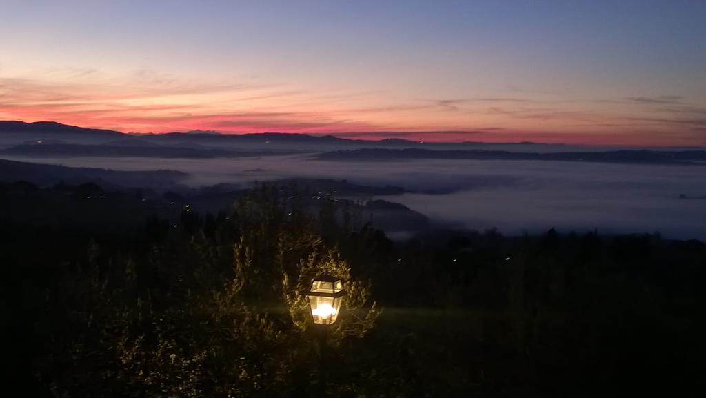 Piccolo Relais Galletto Di Marzo Spa E Relax Solo Per Due Paciano Bagian luar foto