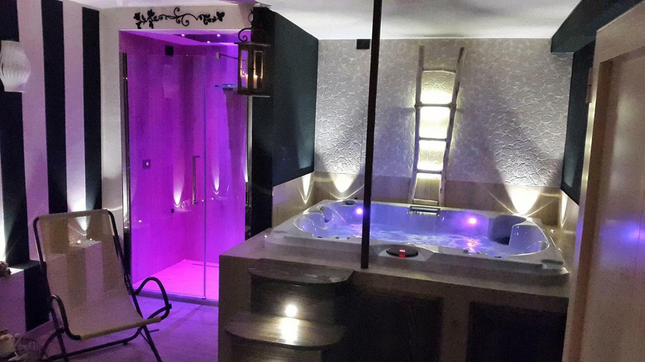 Piccolo Relais Galletto Di Marzo Spa E Relax Solo Per Due Paciano Bagian luar foto